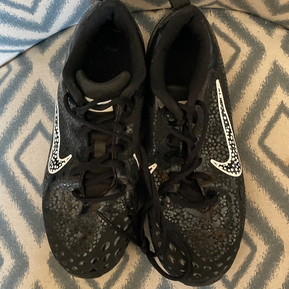 Nike Black Sneakers with White Swoosh sports cleats 7